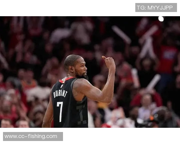 尊重与荣耀开拓者主场为杜兰特热烈鼓掌KD深情回馈致敬 尊重与荣耀开拓者主场为杜兰特热烈鼓掌KD深情回馈致敬